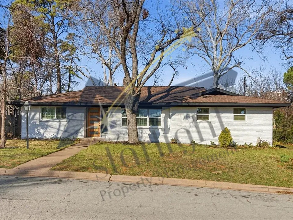 1509 University Dr