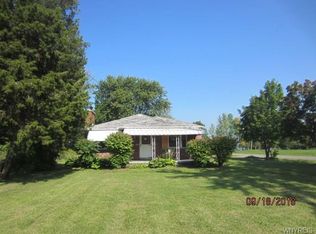 1691 Lake Rd, Youngstown, NY 14174