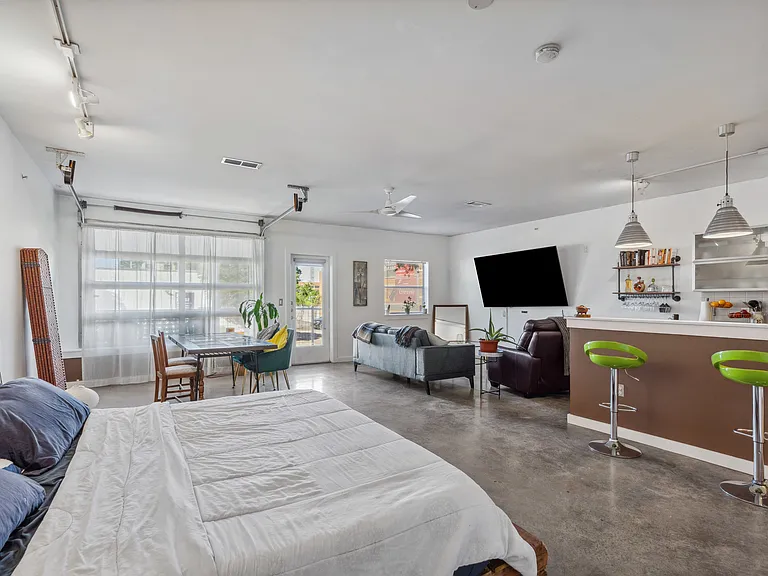 1111 S Akard St #210 — Photo 14