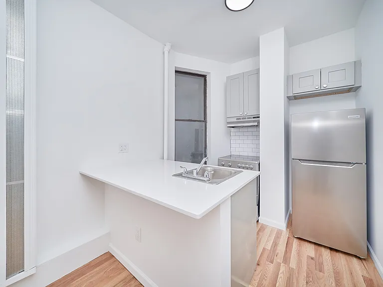 109 Ludlow St #12 — Photo 6
