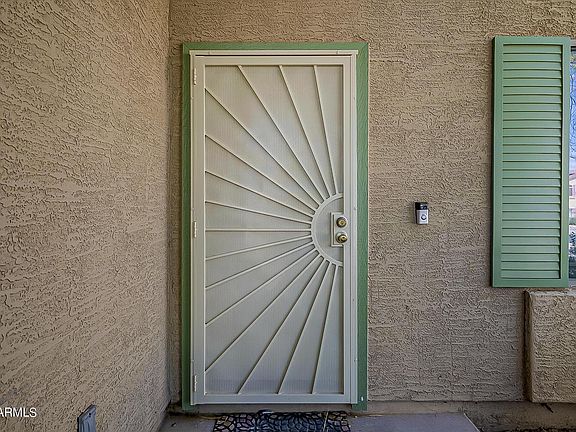 4th image of 2209 W Cameron Blvd