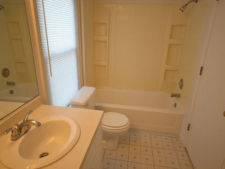 121 Hickory Rd — Photo 20
