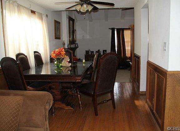 5th image of 28910 Flowerpark Dr