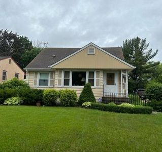 560 36th Ave NE, Minneapolis, MN, 55418