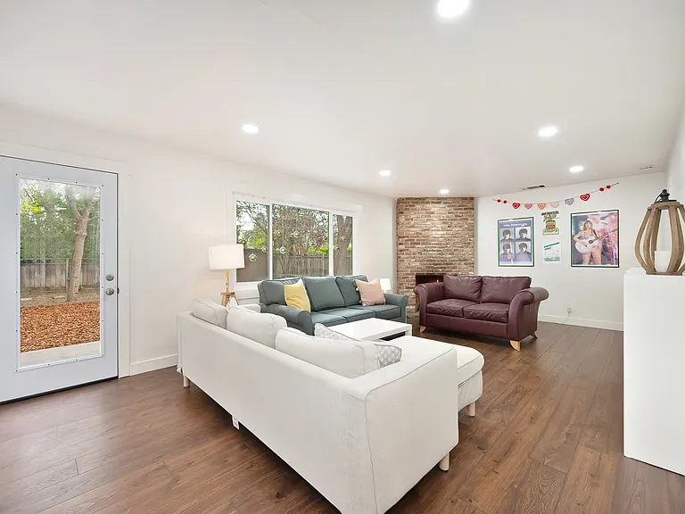532 Oeste Dr — Photo 5