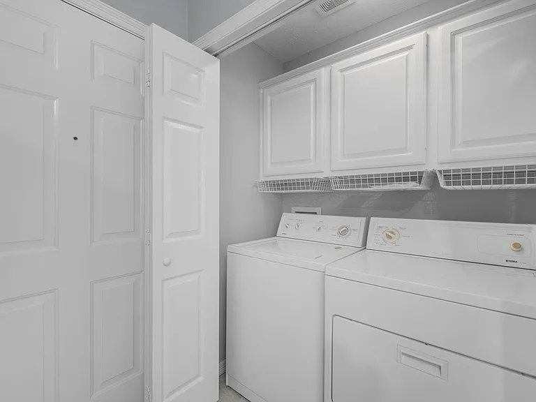 58 W Sienna Pl — Photo 17