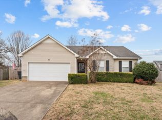 1242 Macduff Dr, Murfreesboro, TN 37128
