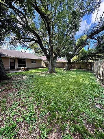2537 English Colony Dr — Photo 12