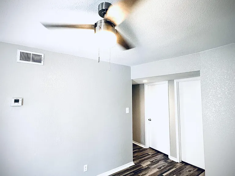 10543 Starcrest Dr #10543 — Photo 2