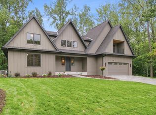 85 Brentwood Ave, Tonka Bay, MN 55331