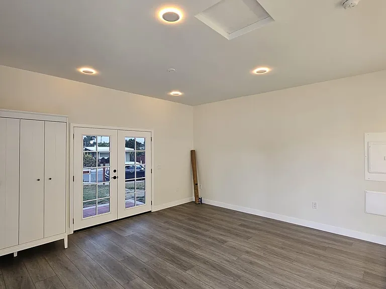 2702 Grove St #4 — Photo 5