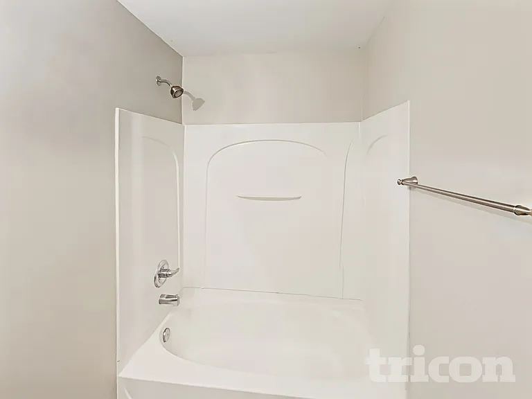 1324 Pondhaven Dr — Photo 13