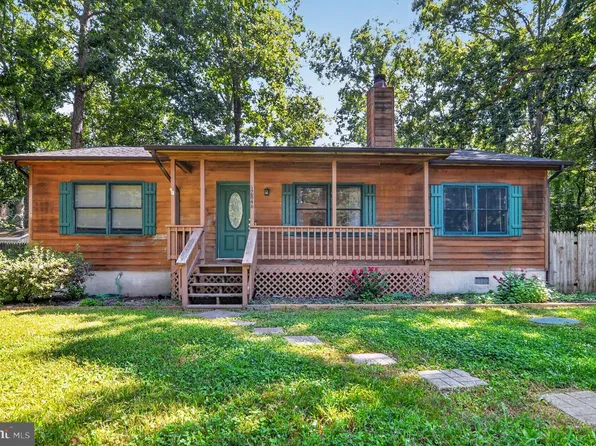 12846 Homestead Ln, Lusby, MD 20657