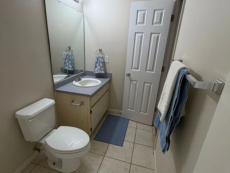 101 Talbot Ct — Photo 31