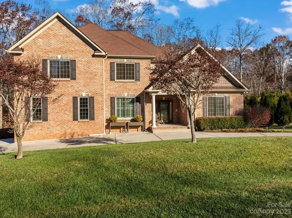 162 Albany Dr, Mooresville, NC 28115