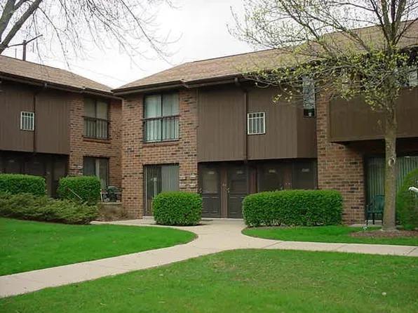 9073 North Park Plaza COURT, Brown Deer, WI 53223
