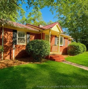 210 W Elwood Ave, Raeford, NC, 28376