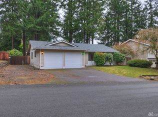 706 Parkway Ct NE, Bremerton, WA 98311