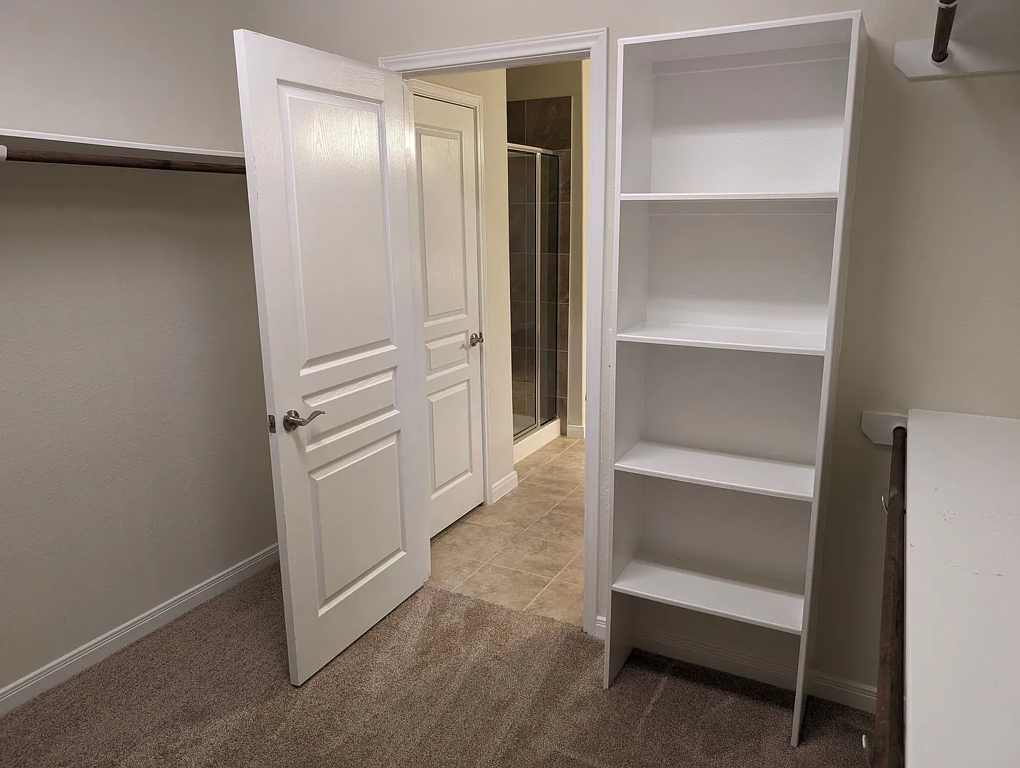 5206 Gerent Ln **Ask About Our No Cash Deposit Option — Photo 4