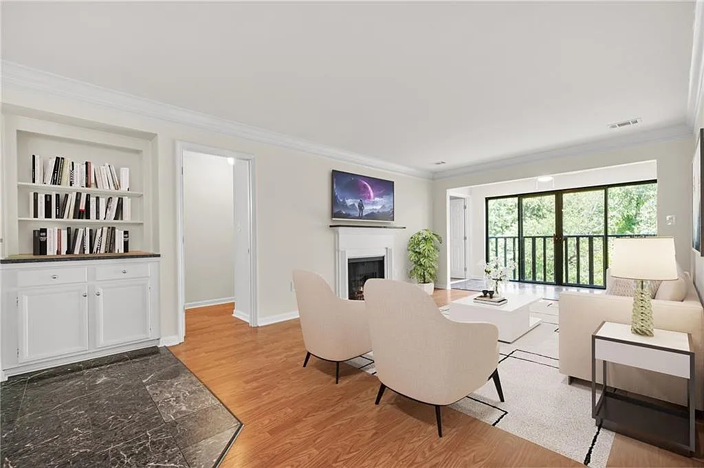 23203 Plantation Dr NE — Photo 2