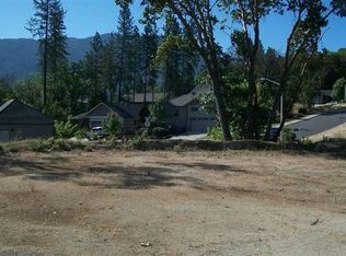 1566 SE Rosemary Ln, Grants Pass, OR