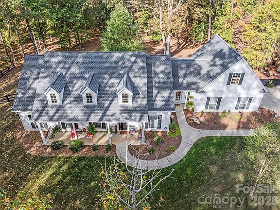 2nd image of 1595 Sierra Rd