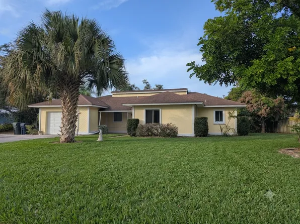 712 NW North River Dr, Stuart, FL 34994