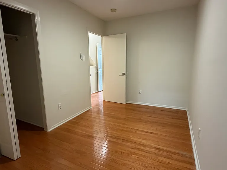 2340 Christian St #1 — Photo 11