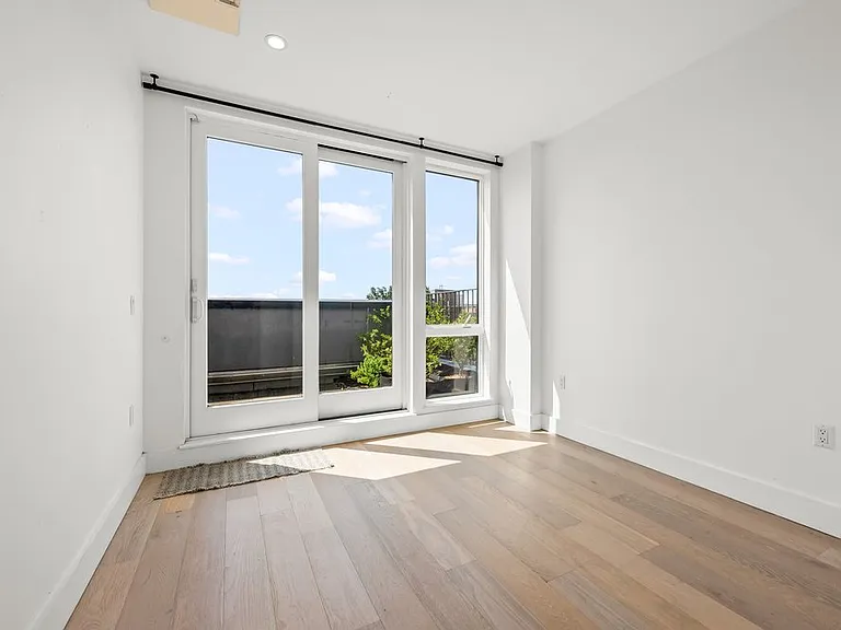 323 Lenox Rd #PHA — Photo 6