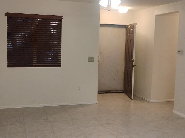 5082 E Kittentails Dr — Photo 4