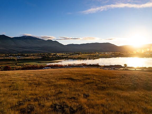 5th image of 1595 N Hardy Trail Rd