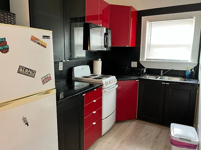 1922 Rosewood St #1R — Photo 10