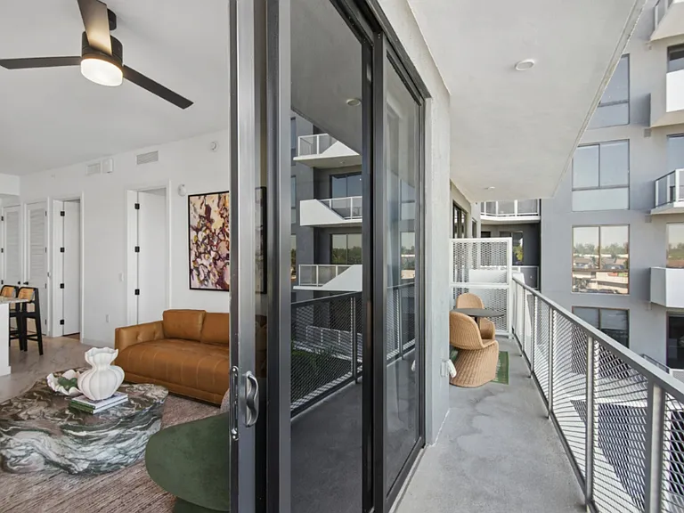 Aura North Miami Beach — Photo 7