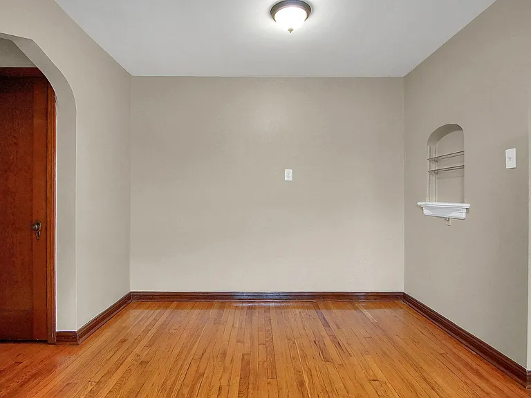 3441 Lawn Ave #2F — Photo 7