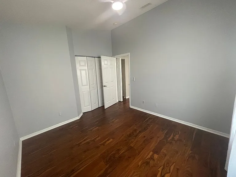 5708 Greenwood Cir #48 — Photo 17