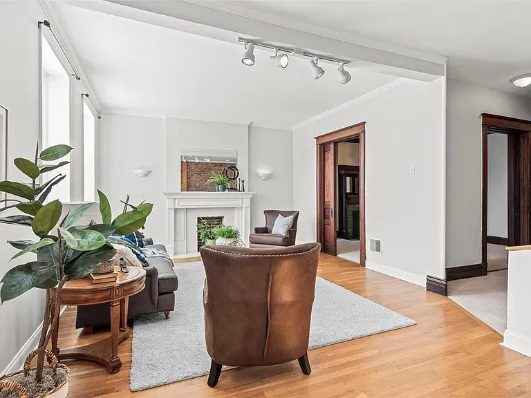 3323 Halliday Ave — Photo 32