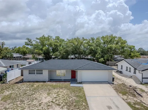 7936 Valmy Ln, Port Richey, FL 34668