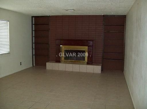 3rd image of 1816 Bracken Ave