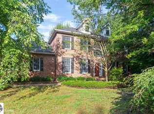 5407 Pondview Ct, Midland, MI 48640