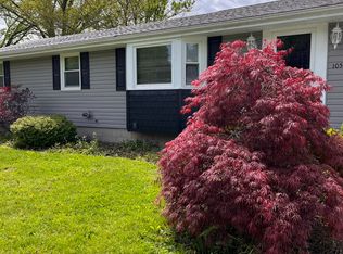 1052 Plaza Dr, Amherst, OH 44001