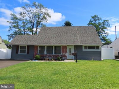 17 Indigo Rd, Levittown, PA, 19057