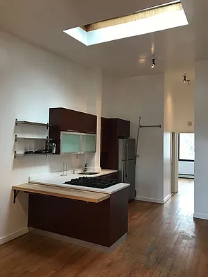 Rented by Zone Corp | media 11