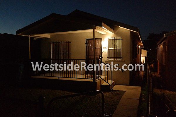 1st image of 929 E 91st St