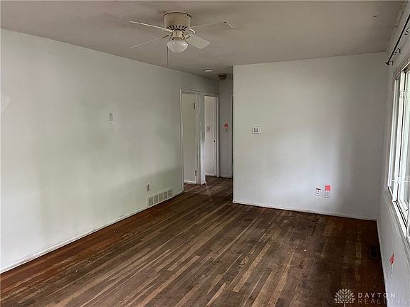 2nd image of 120 Circle Dr
