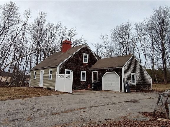 3rd image of 11 Newbury Neck Rd