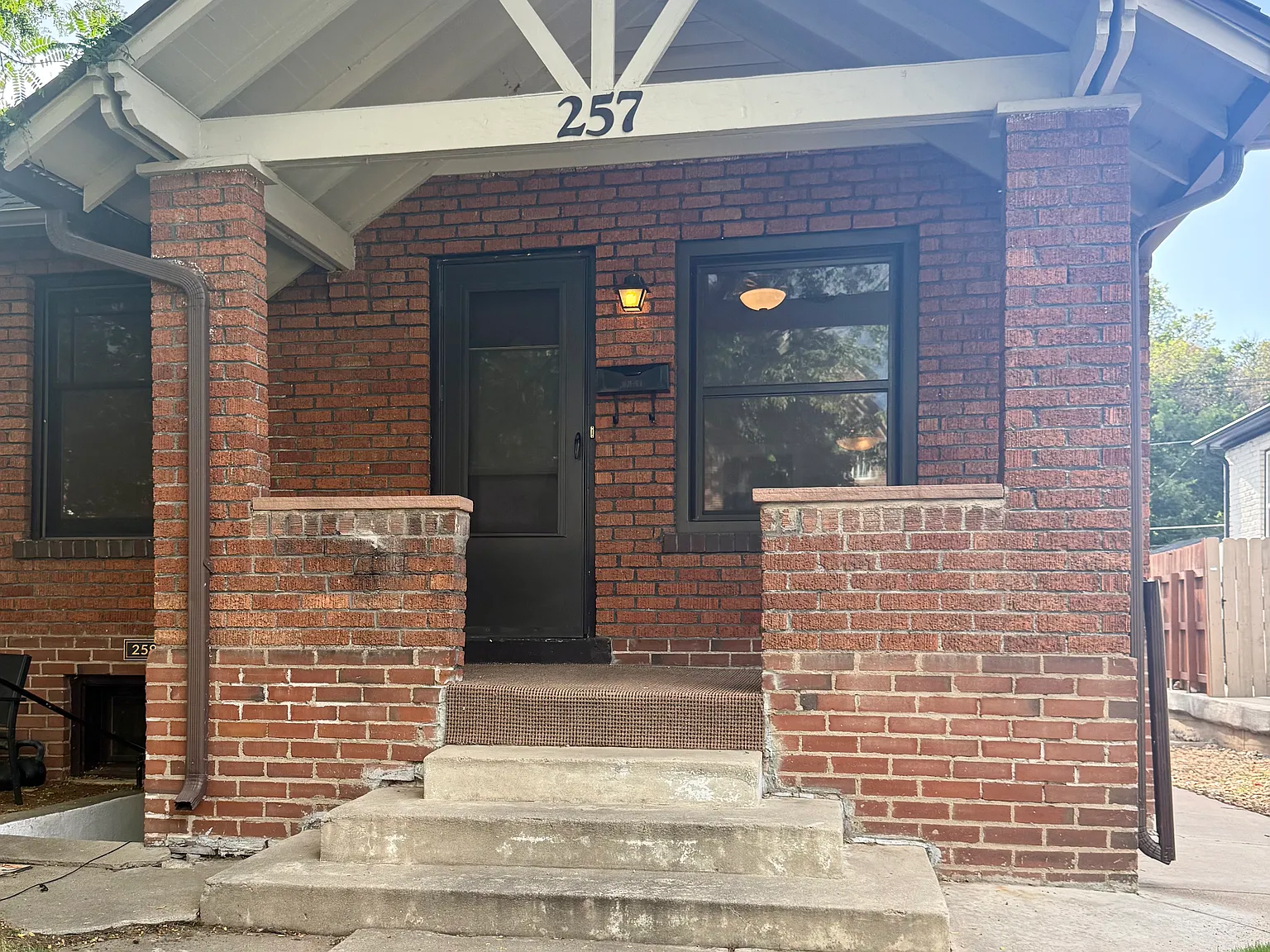 257 S Humboldt St — Photo 1