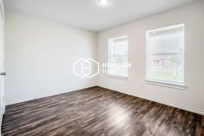 2633 E Cornell St — Photo 7