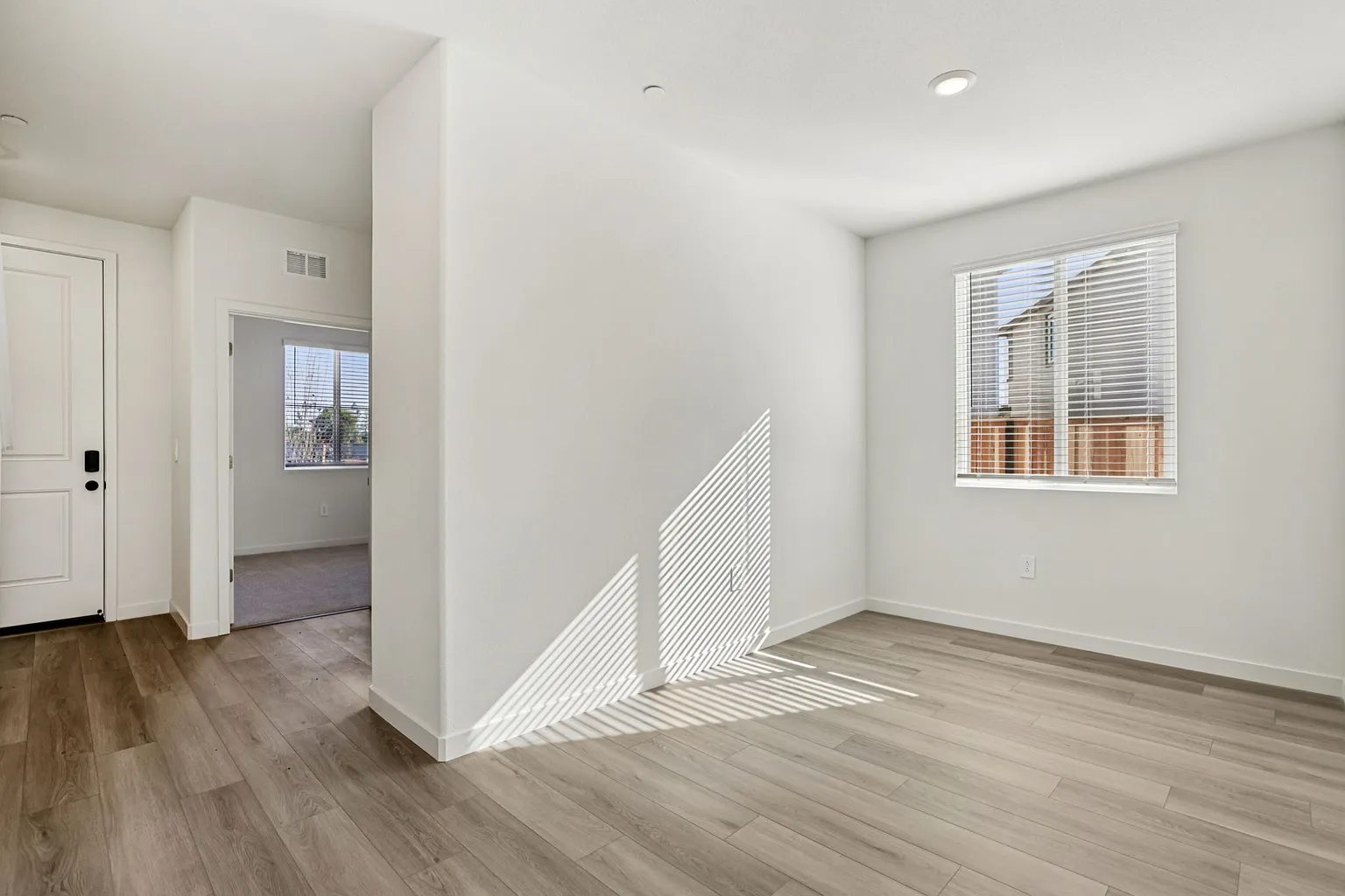 363 Viceroy Way photo 1