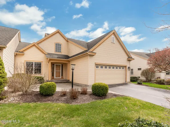 77 Walden Fields Drive, Delmar, NY 12054