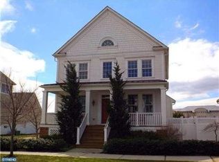 8 North St, Robbinsville, NJ 08691